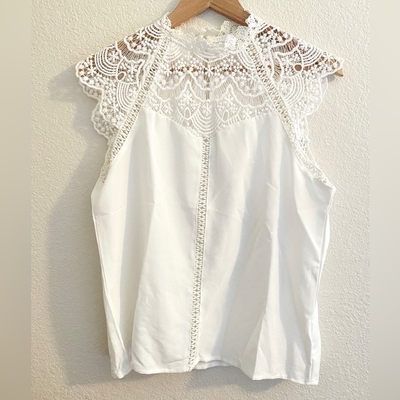 Women’s White Cap Sleeve Keyhole Lace Blouse - Picture 5 of 7